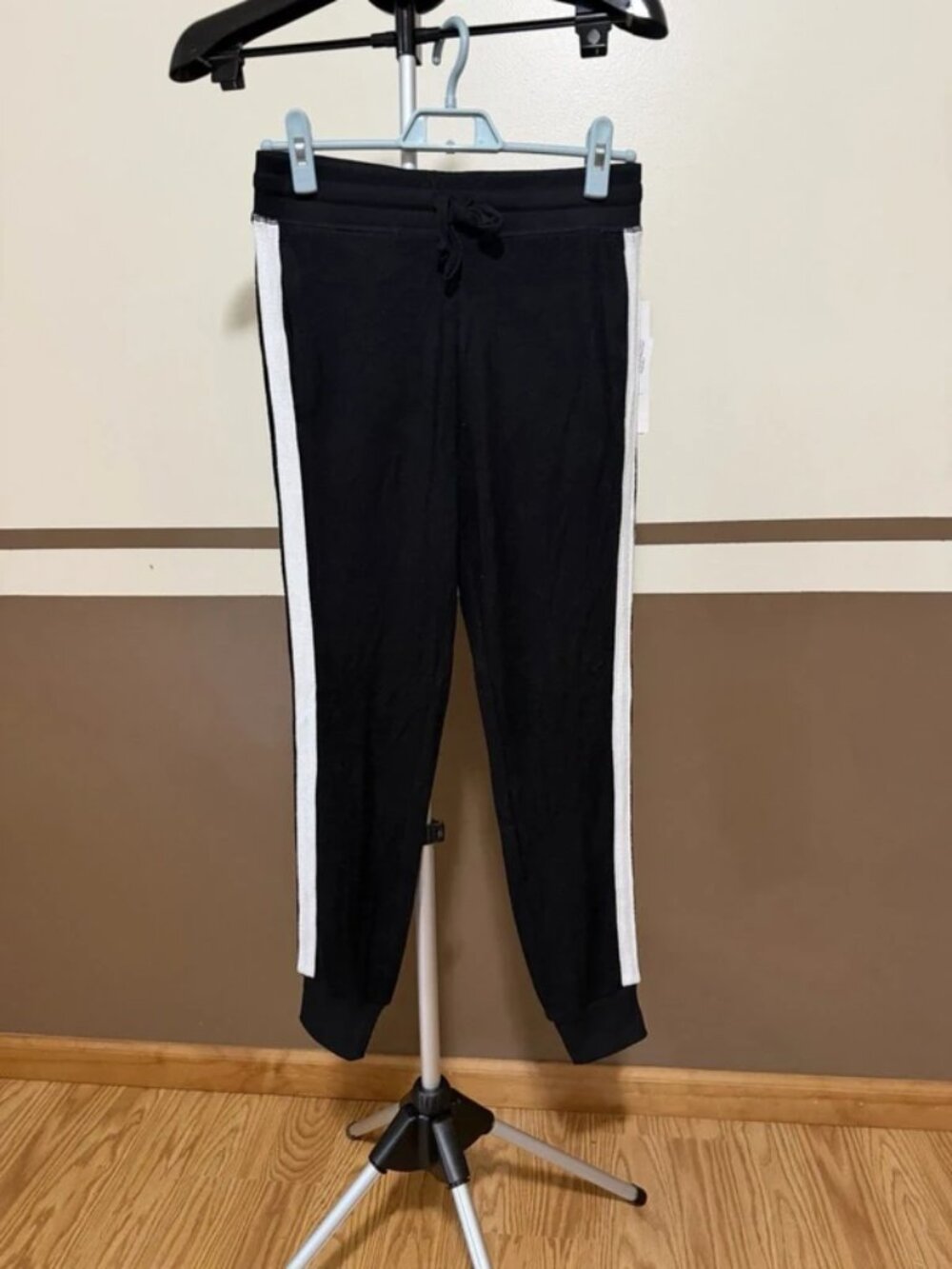 Aqua By Bloomingdale’s Racing Stripe Sweatpants Jogger NWT XS